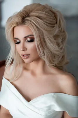 Свадебные прически и макияж Москва | Blonde hair makeup, Wedding hair and  makeup, Bridal makeup looks