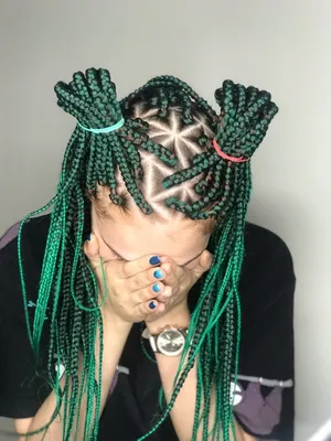 Green box braids | Плетеные прически, Идеи для волос, Афрокосы