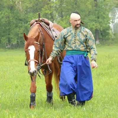 Зачем казаки носили чубы и серьги