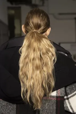 awesome Прически на длинные волосы (50 фото): красота своими руками Читай  больше http://avrorra.com/pricheski-… | Scarf hairstyles, Roll hairstyle,  Long hair styles