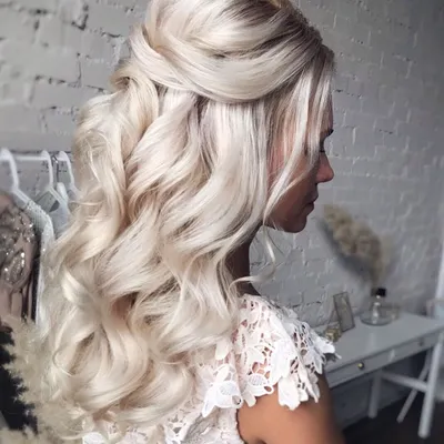 прически на свадьбу гостям на длинные волосы | Wedding hairstyles, Bride  hairstyles, Long hair styles