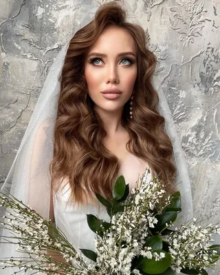 bride, невеста, свадебный, свадебные локоны с фатой и челкой, свадебные  прически, причёски на свадьбу на длинные волосы с челкой, Свадебный  фотограф Москва