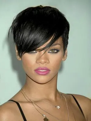 Look Pixie de Rihanna | Rihanna short hair, Rihanna hairstyles, Short hair  cuts