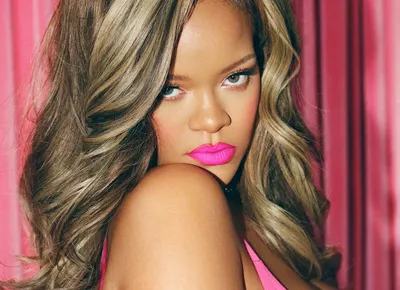 15 Heart-Stopping Looks Featuring Rihanna's Short Hairstyles | Cortes de  pelo, Pelo corto con flequillo, Mejores cortes de pelo