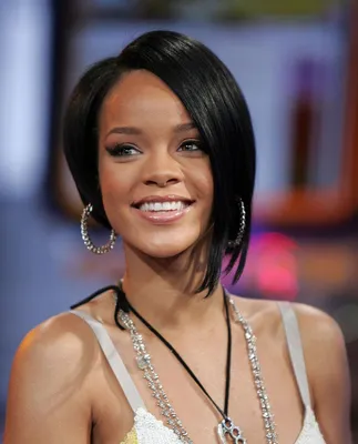 Обои стрижка, певица, Rihanna, знаменитость, Рианна на телефон и рабочий  стол, раздел музыка, разрешение 3216x2421 - скачать