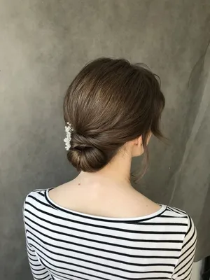 Гулька | Capelli raccolti eleganti, Acconciature, Capelli raccolti