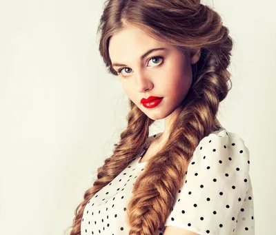 10 стильных идей для причесок на средние волосы | Woman.ru | Дзен