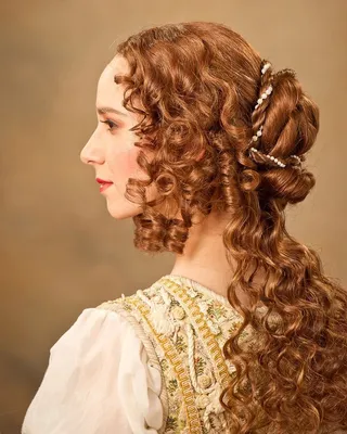 16th Century Hair | Прически эпохи ренессанса, Викторианские прически, Средневековые  прически