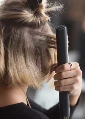 Как накрутить волосы утюжком? | Авторская фантазия ❤️ | Дзен