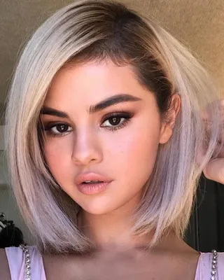 Селена Гомес продает свои шикарные апартаменты за 3 миллиона долларов |  Short hair styles, Hairstyle, Straight hairstyles