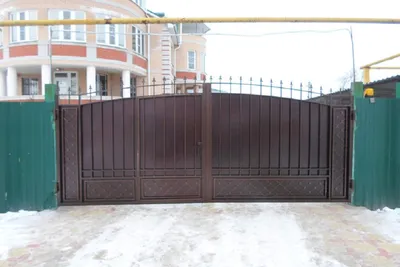 Ворота металлические с калиткой для частного дома в Казани