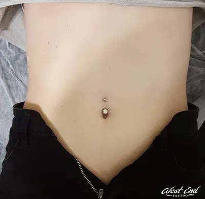 Tattoo uploaded by Вадим • Пирсинг пупка - Belly Button Piercing. Является  одним из красивейших и популярных видов пирсинга на женском теле. Процедура  самого прокола и установки украшения длится от 20 до