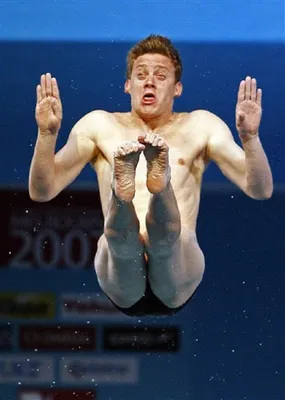 Очень смешные фото прыгунов в воду
