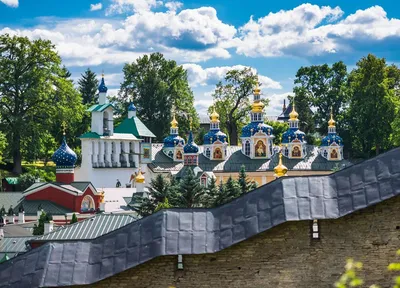 Псково-Печерский монастырь на праздник Успения Богородицы — Туристическая  компания «ЮСТА»