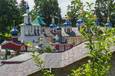 Псково-Печерский монастырь. Один из самых загадочных монастырей Руси -  Телеканал «Моя Планета»