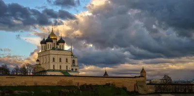 Первый урожай винограда собрали в Псково-Печерском монастыре : Псковская  Лента Новостей / ПЛН