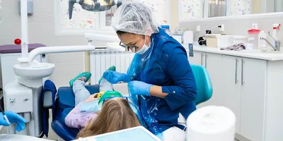 Лечение и профилактика кариеса и пульпита зубов у детей в Тюмени - цены в  центре «Астра-мед»