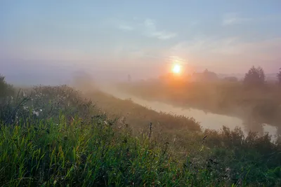 Рассвет в деревне Восход солнца в пригородном ландшафте Стоковое Фото -  изображение насчитывающей идиллично, земля: 119220890