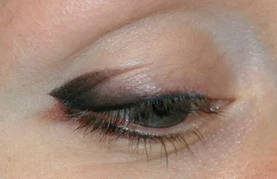 Правила перманентного макияжа глаз: мода и техники - pro.bhub.com.ua