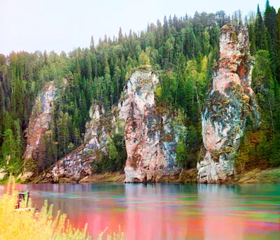 Самые красивые места планеты - Река Чусовая - удивительно живописная река  не только Урала, но и всей России. Читать далее👉  https://divoworld.ru/reka-chusovaya/ | Facebook
