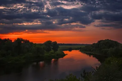 Река Десна в ночи. Фотограф Александр Березуцкий