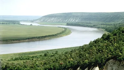 Река Днестр Bwetween Молдова и Украина Стоковое Фото - изображение  насчитывающей город, зеленый: 211842634