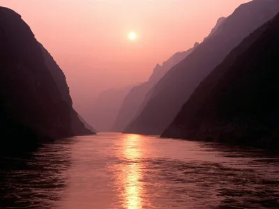 Бесплатные Три ущелья на реке Янцзы стоковые фотографии | FreeImages