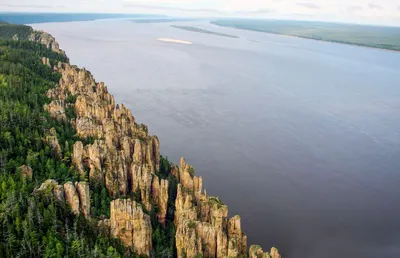 Реки Лена, Индигирка, Колыма, Оленек и Яна вышли в устье