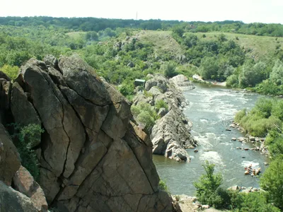 Южный Буг – река на юго-западе Украины. Длина 806 км. Проходит через 5  областей: Хмельницкая, Винницкая, Николаевская, Кировоградская… | Instagram