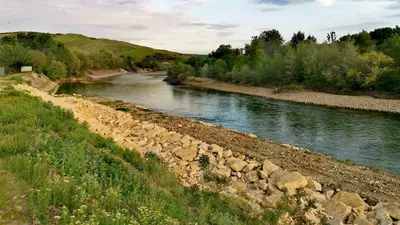 Весенняя река Кубань на закате. Фотограф Лашков Фёдор