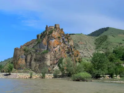 Река Kura в Тбилиси стоковое фото. изображение насчитывающей самомоднейше -  82878672