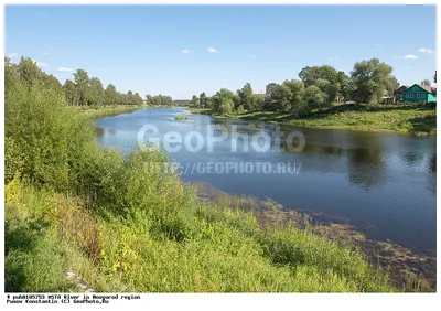 Фотография Подвесной мост через реку Мста. Новгородская область | Фотобанк  ГеоФото/GeoPhoto | GetImages Group