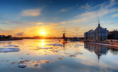 Река Нева в Санкт-Петербурге - KASADOO