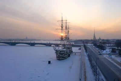 Экологи: Нева не замерзает в морозы из-за сточных вод