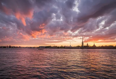 Парадный Петербург. Река Нева - Аренда катера в Санкт-Петербурге с капитаном