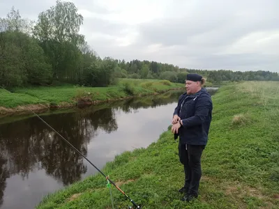 Выра-Рождествено. Обрыв на реке Оредеж,природные пещеры, усадьба Набокова.