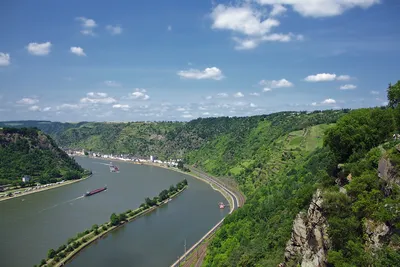 Река Рейн в северный Рейн- Вестфалия Siebengebirge, Стоковое Фото -  изображение насчитывающей рейн, корабль: 197467780