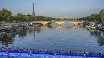 Через Париж река Сена протекает: …» — создано в Шедевруме