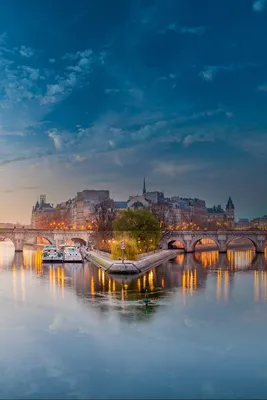 Река Сена в осени, Париж редакционное стоковое фото. изображение  насчитывающей франция - 46342143