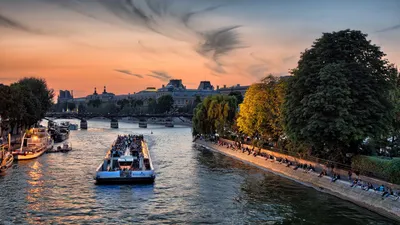 Река Сена в осени, Париж редакционное фото. изображение насчитывающей  туризм - 46342141