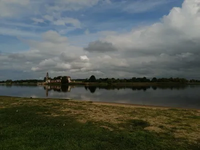 Село Ковжа. Береговые укрепления. [Река Шексна.] С. М. Прокудин-Горский.