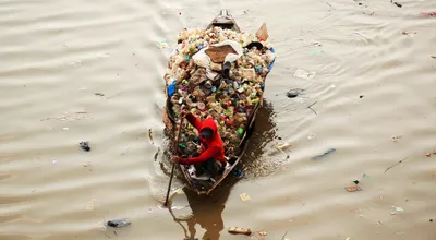 Самая грязная на планете река - Цитарум (Индонезия)