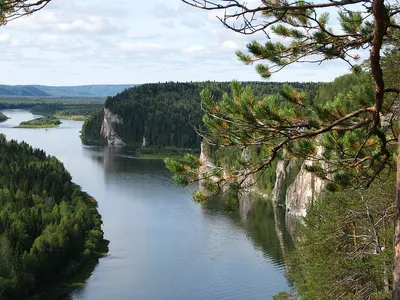 Река Вишера, Камень Писаный, Пермский край. Вишера - самая красивая  Уральская река. Я это могу сказать точно, потому что была почт… | Пейзажи,  Река, Красивые места