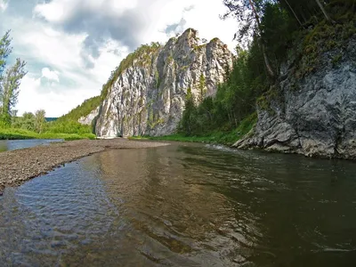 Уральские самоцветы - река Зилим - активный водный тур на катамаранах