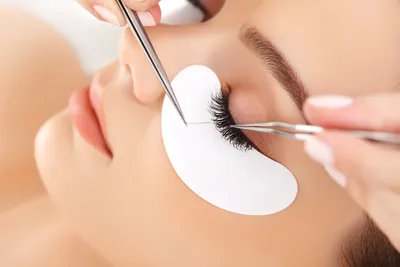 практика классическое наращивание ресниц как делают наращивание ресниц  eyelash extension ресница | Ресницы, Нарастить ресницы, Нанесение макияжа  на глаза