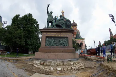 В Екатеринбурге реставрация памятника Ленину обойдется городу в 13.5  миллиона рублей - KP.RU