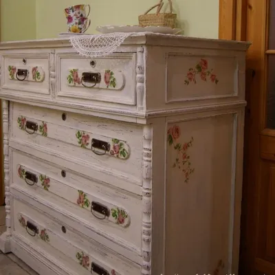 Как покрасить старый буфет | Бабушкин сервант | Перекраска мебели | Как  убрать запах старой мебели - YouTube