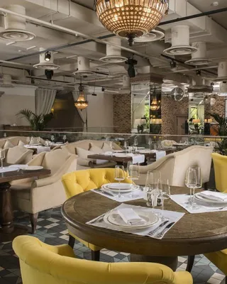 Ресторан «Гуси-Лебеди» 🏆 номинант на «Лучший российский ресторан при отеле»
