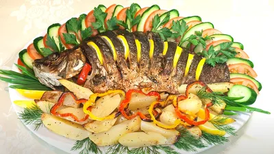Рыба в духовке - рецепт с картофелем и овощами - Статьи о рыбалке