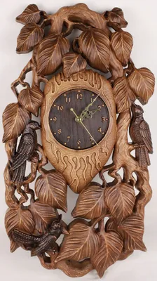 Деревянные настенные резные часы для родителей с надписью “Родители могут  заменить всех, но их никто никогда не заменит.” цена | 220.lv